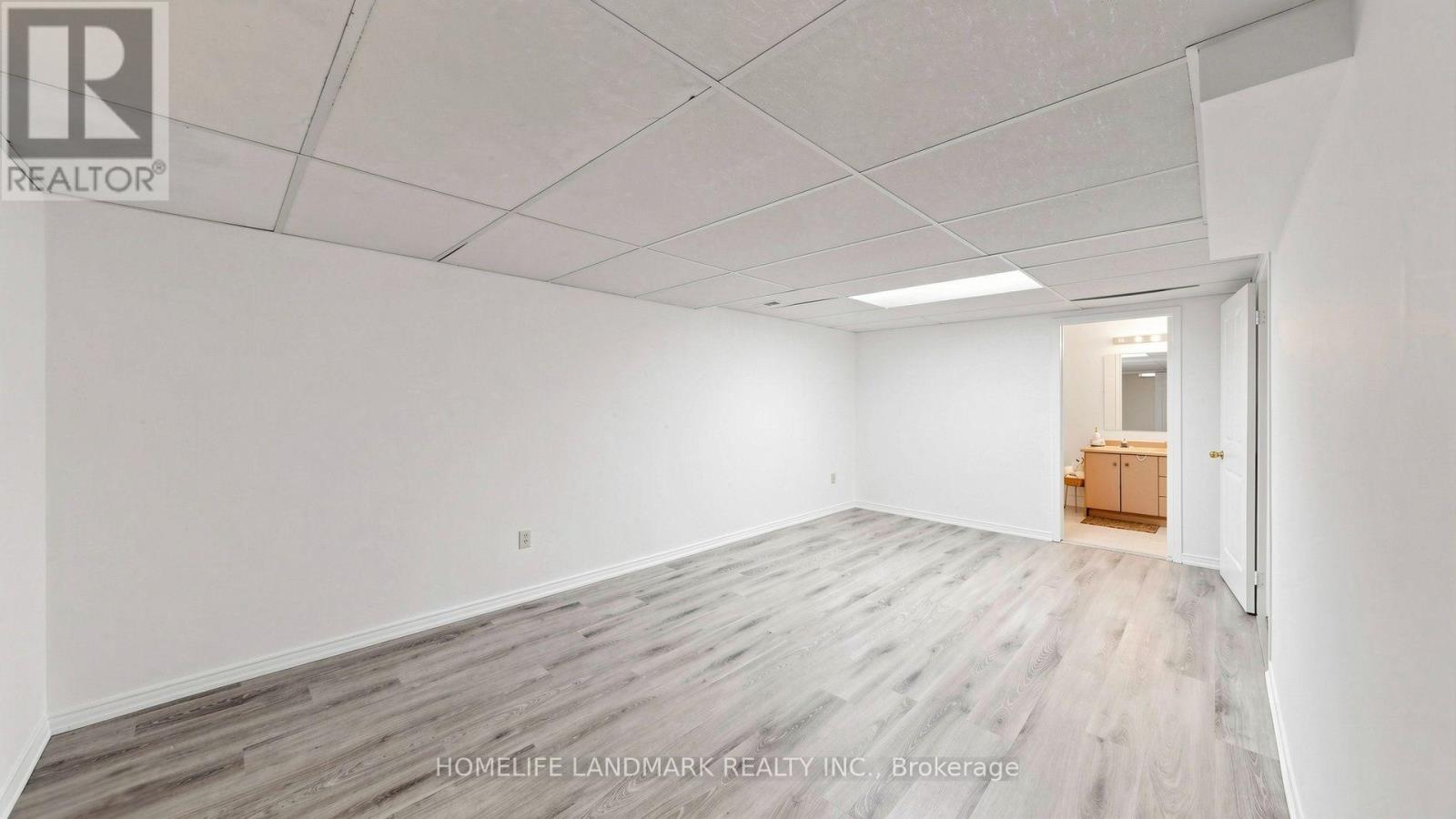 2590 AMBERCROFT TRAIL - 39
