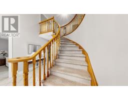 2590 Ambercroft Trail, Mississauga, ON L5M4K3 Photo 22