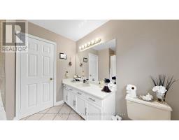 2590 Ambercroft Trail, Mississauga, ON L5M4K3 Photo 34