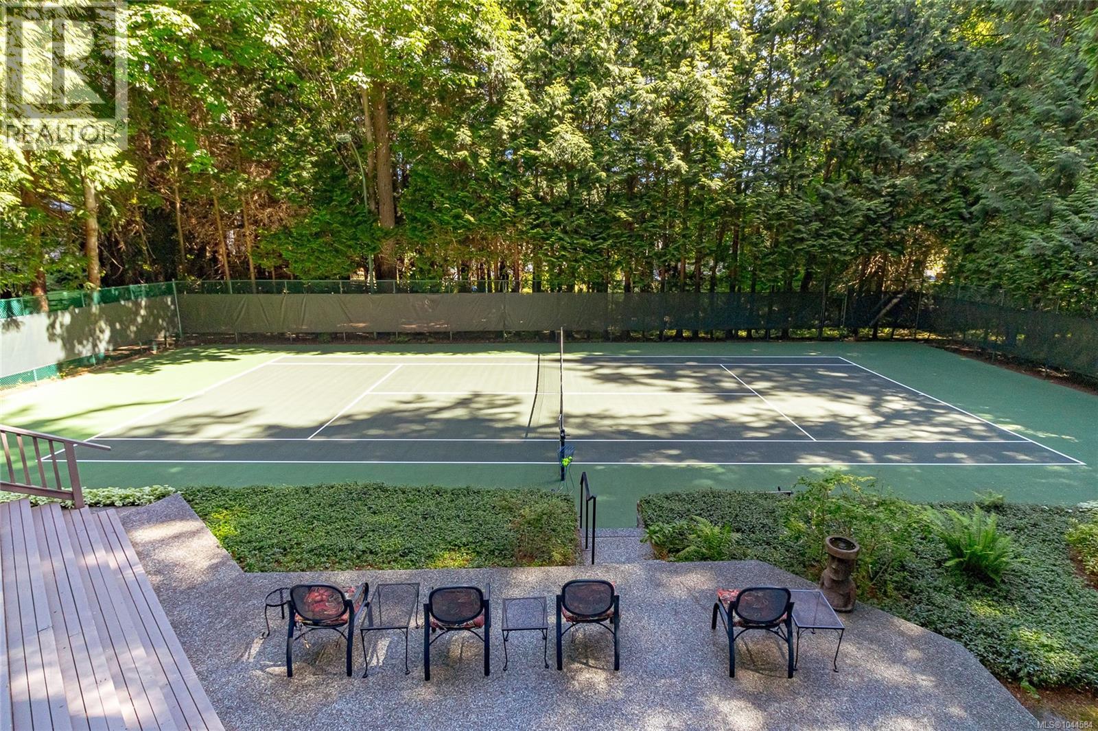  1015 Kentwood Place, Saanich