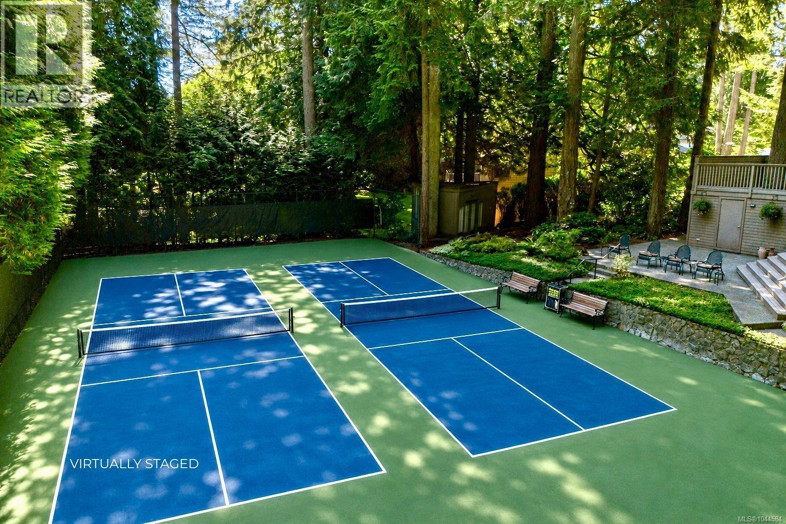  1015 Kentwood Place, Saanich