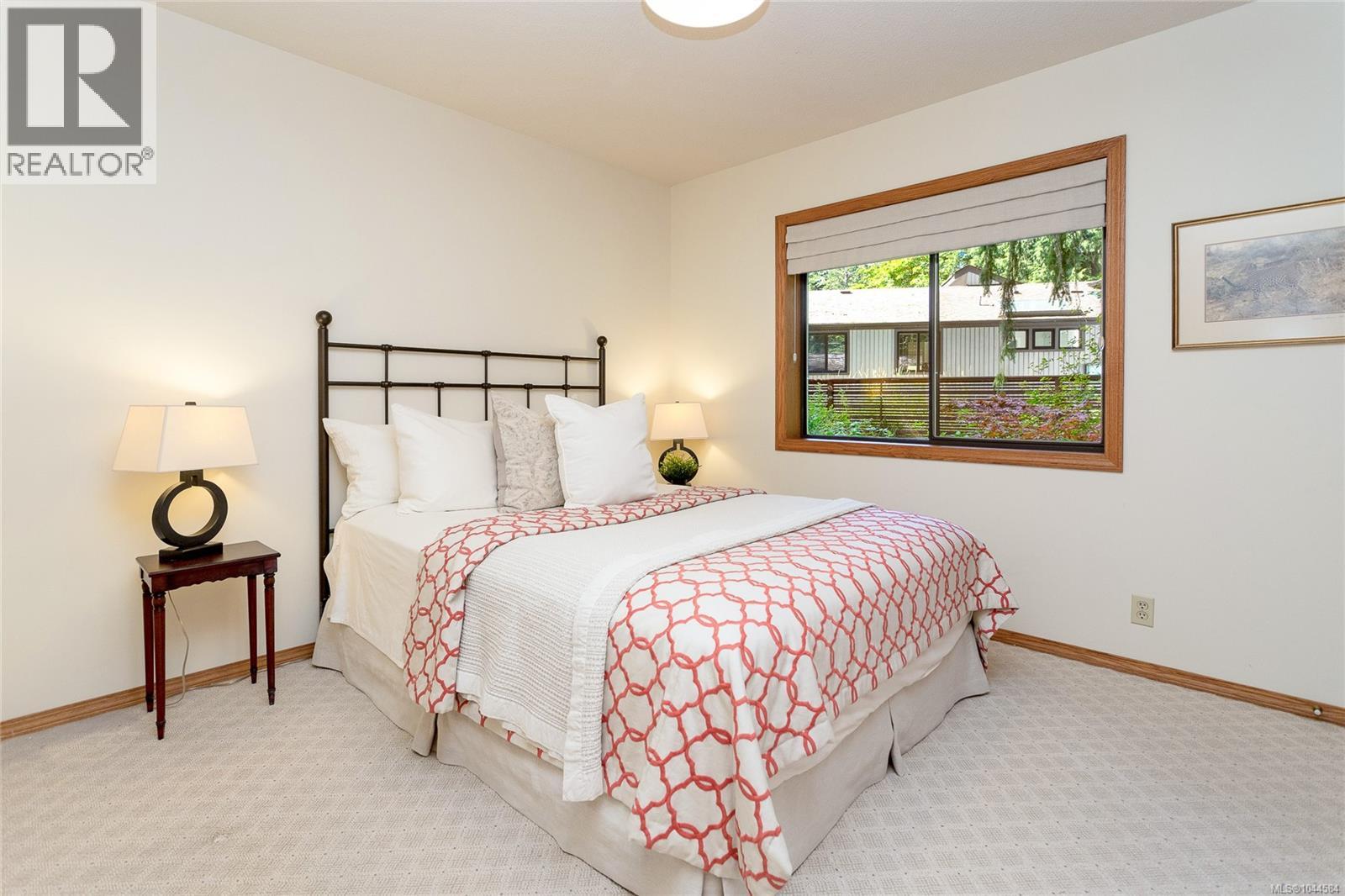  1015 Kentwood Place, Saanich