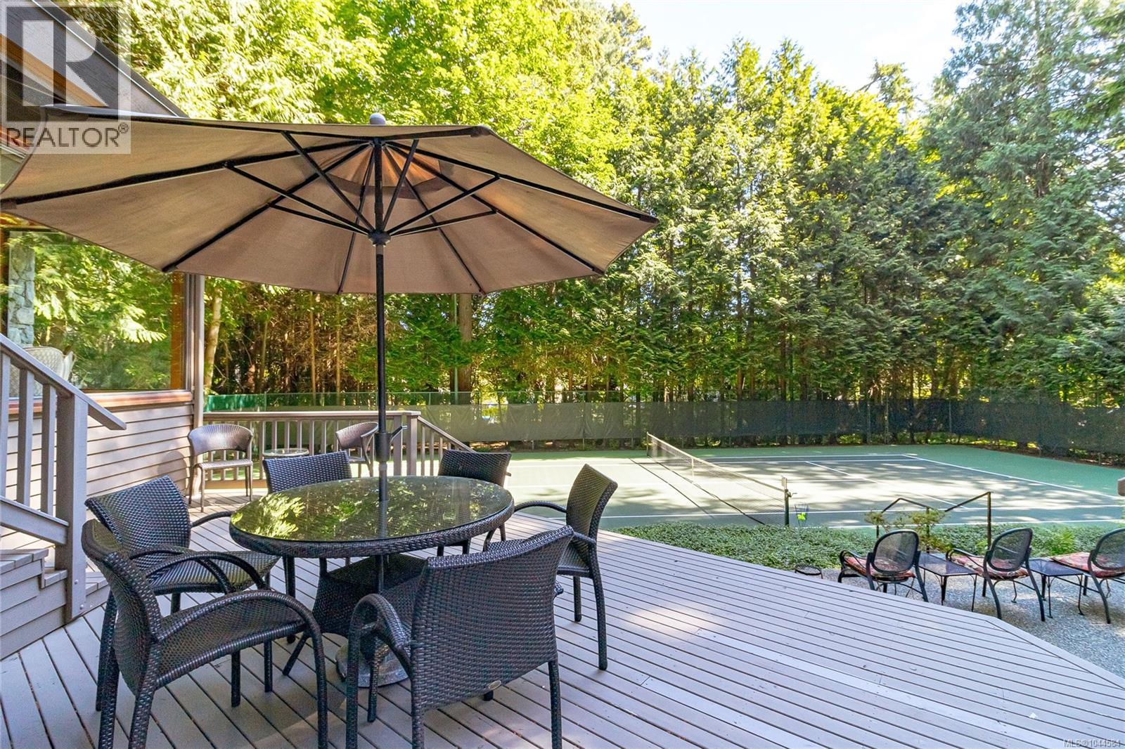  1015 Kentwood Place, Saanich
