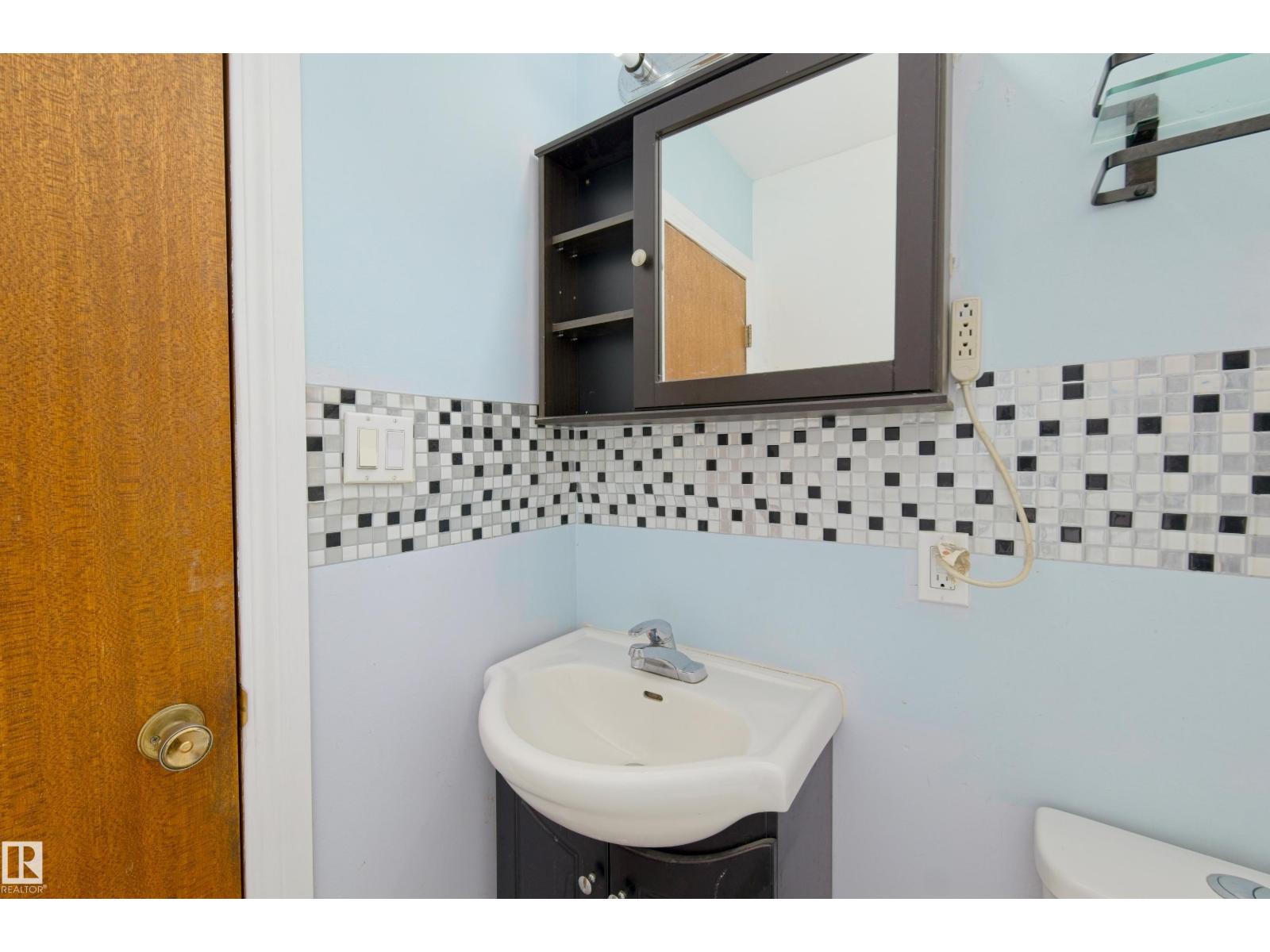 4510 55 Avenue - 18