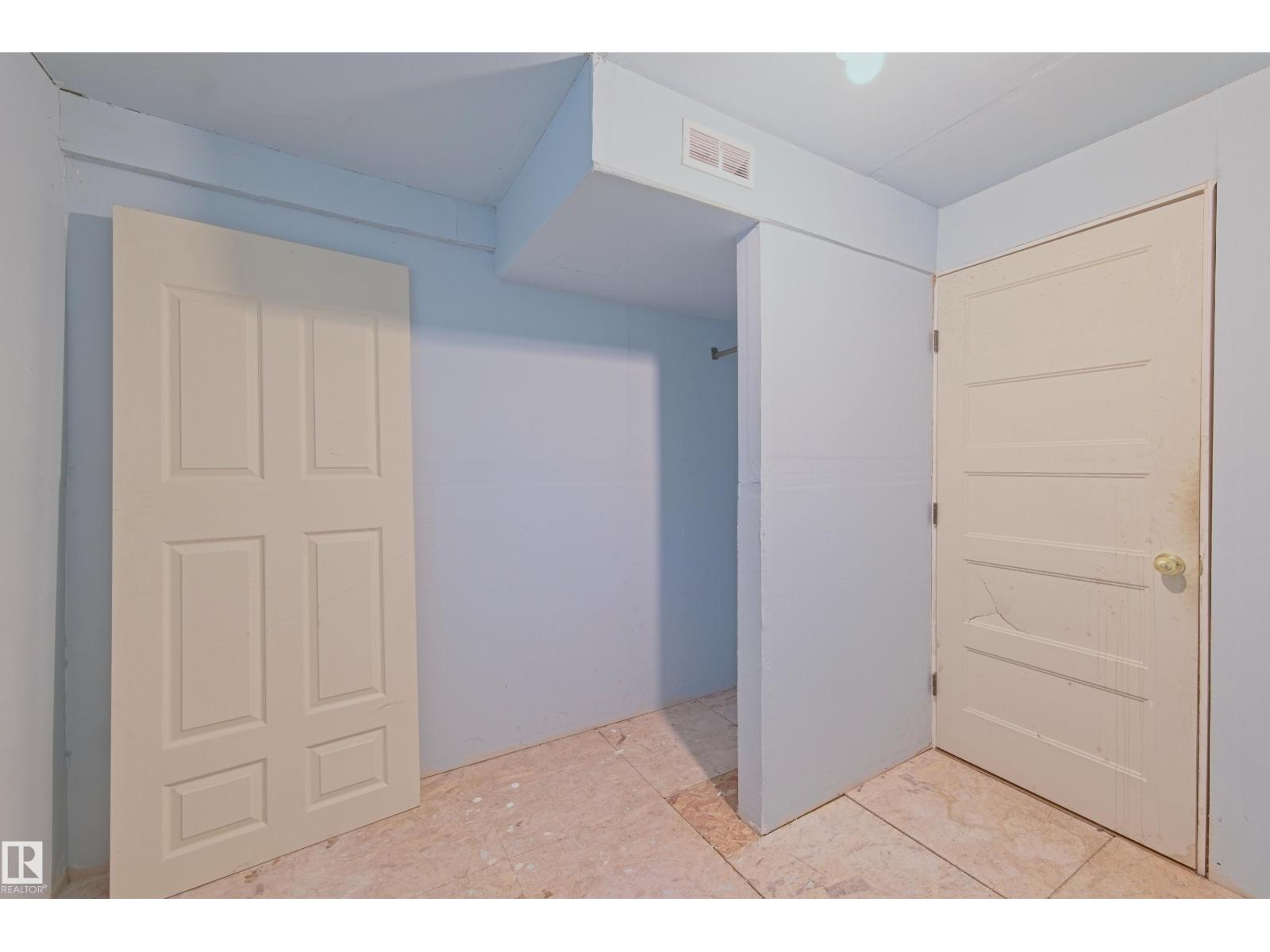 4510 55 Avenue - 31