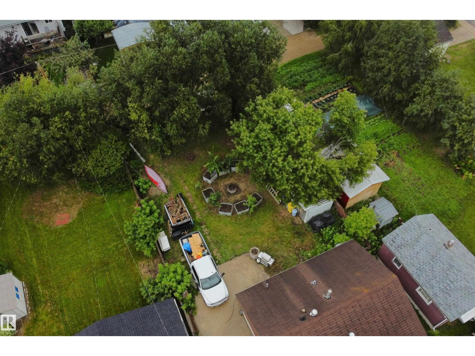 4510 55 Avenue - 46
