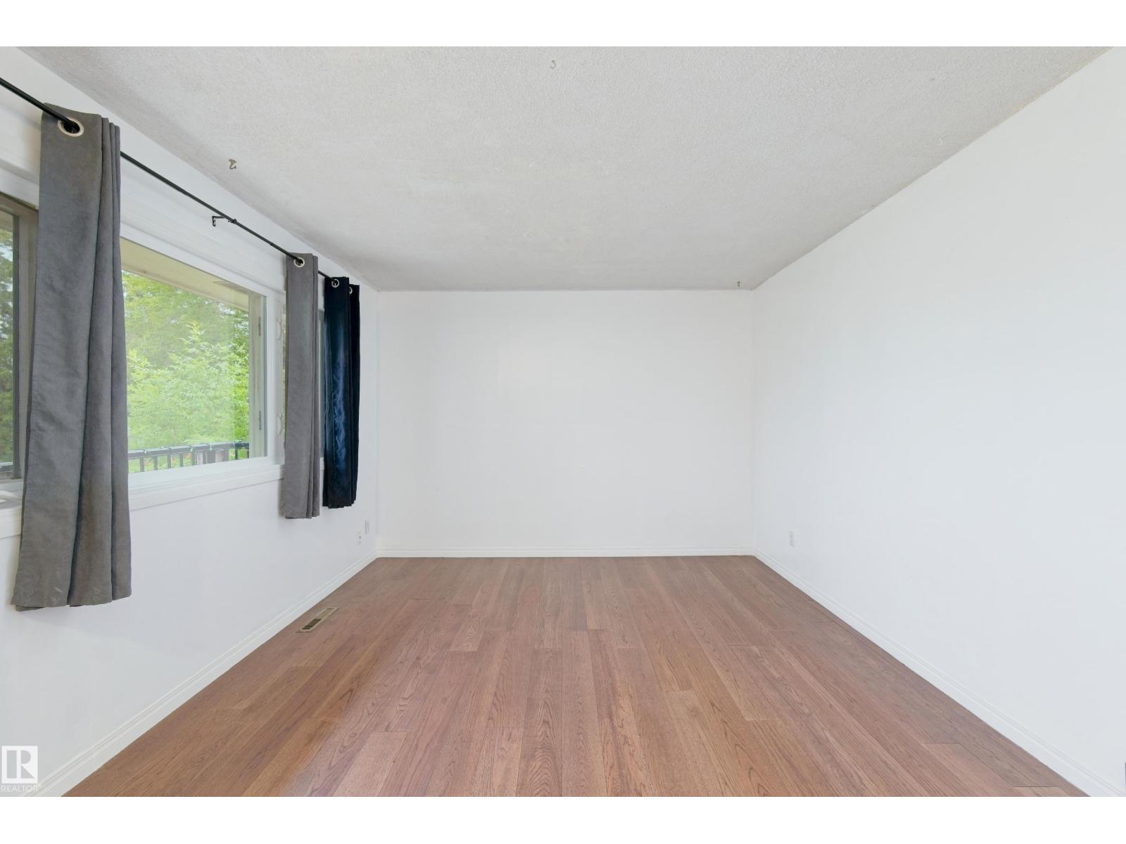 4510 55 Avenue - Image 8