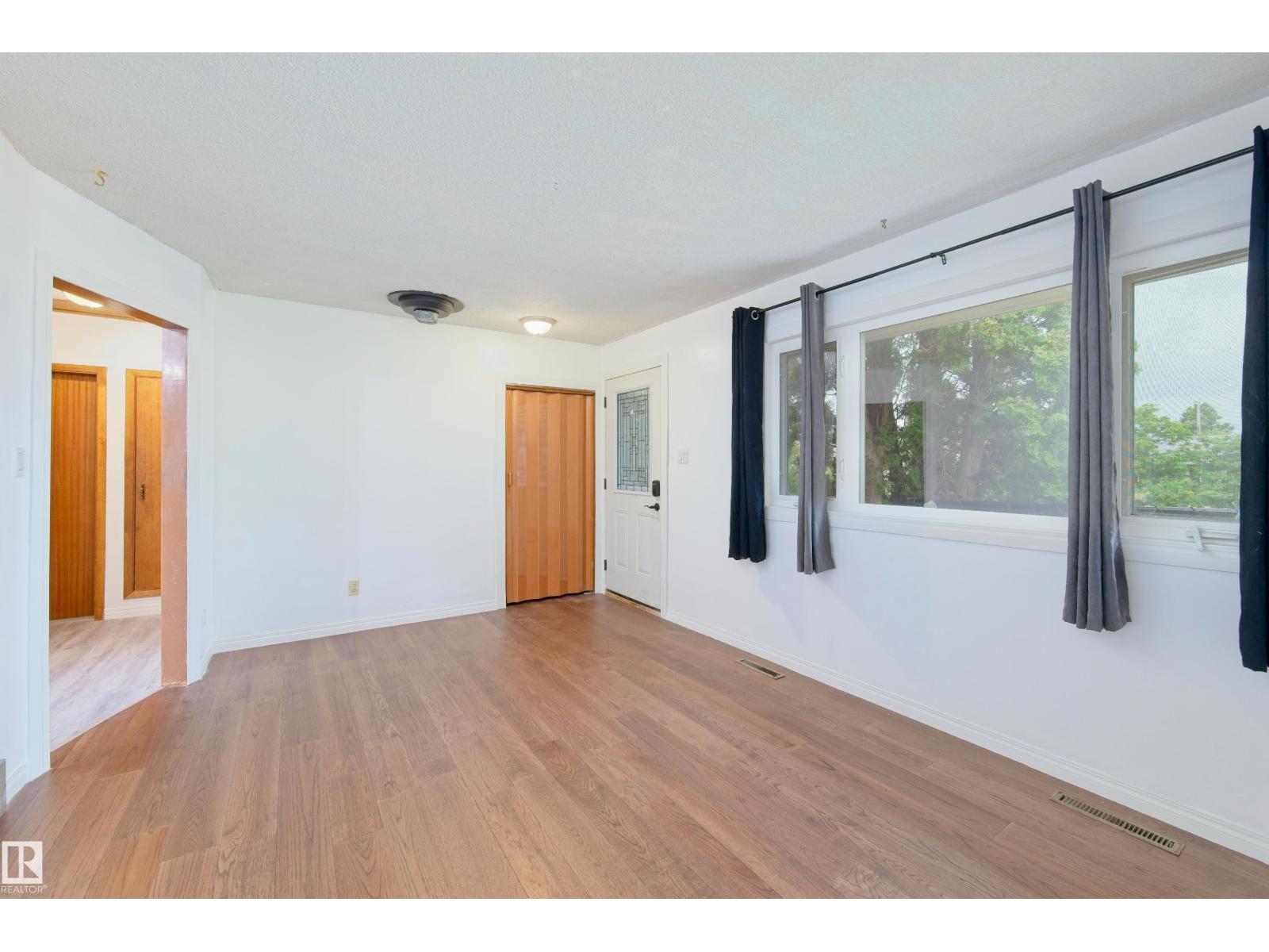 4510 55 Avenue - Image 9
