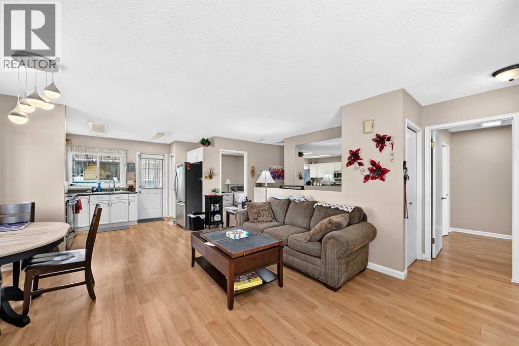 3516 26A Street SE, Dover, Calgary photo 5