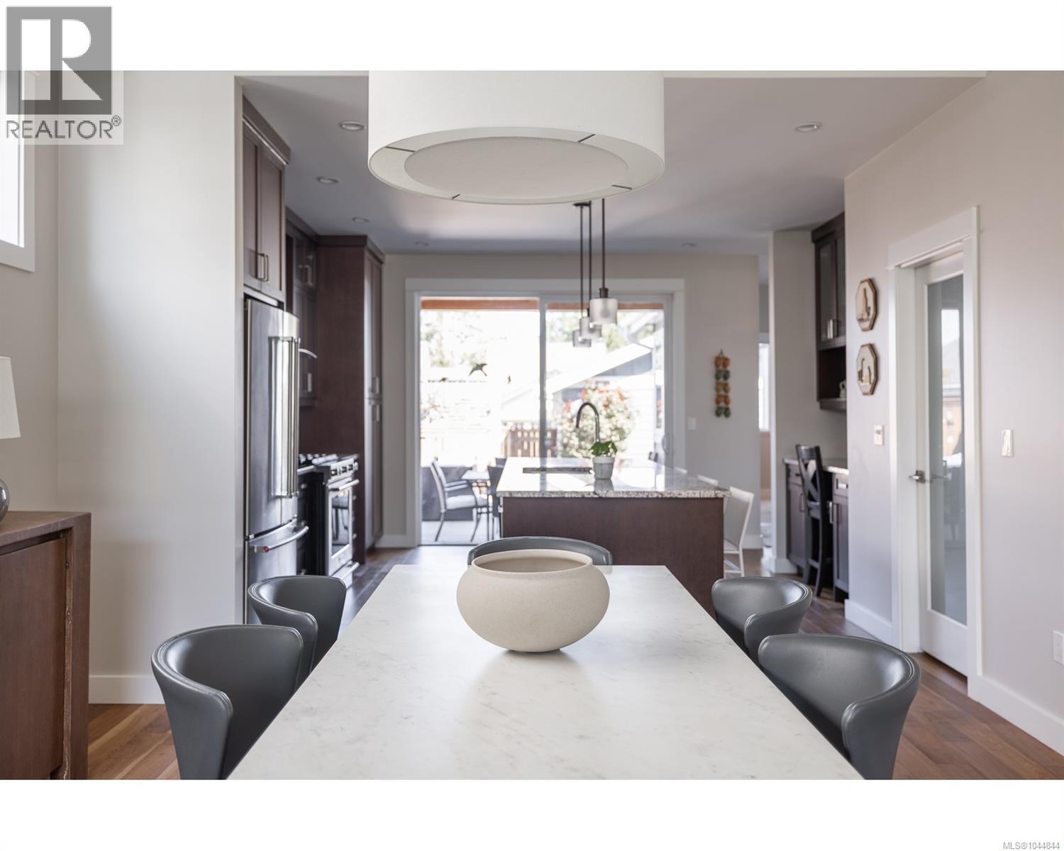 749 WEST RIDGE Way - 4