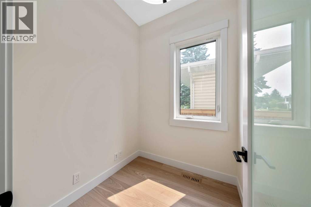 2431 23 Street NW - Image 23