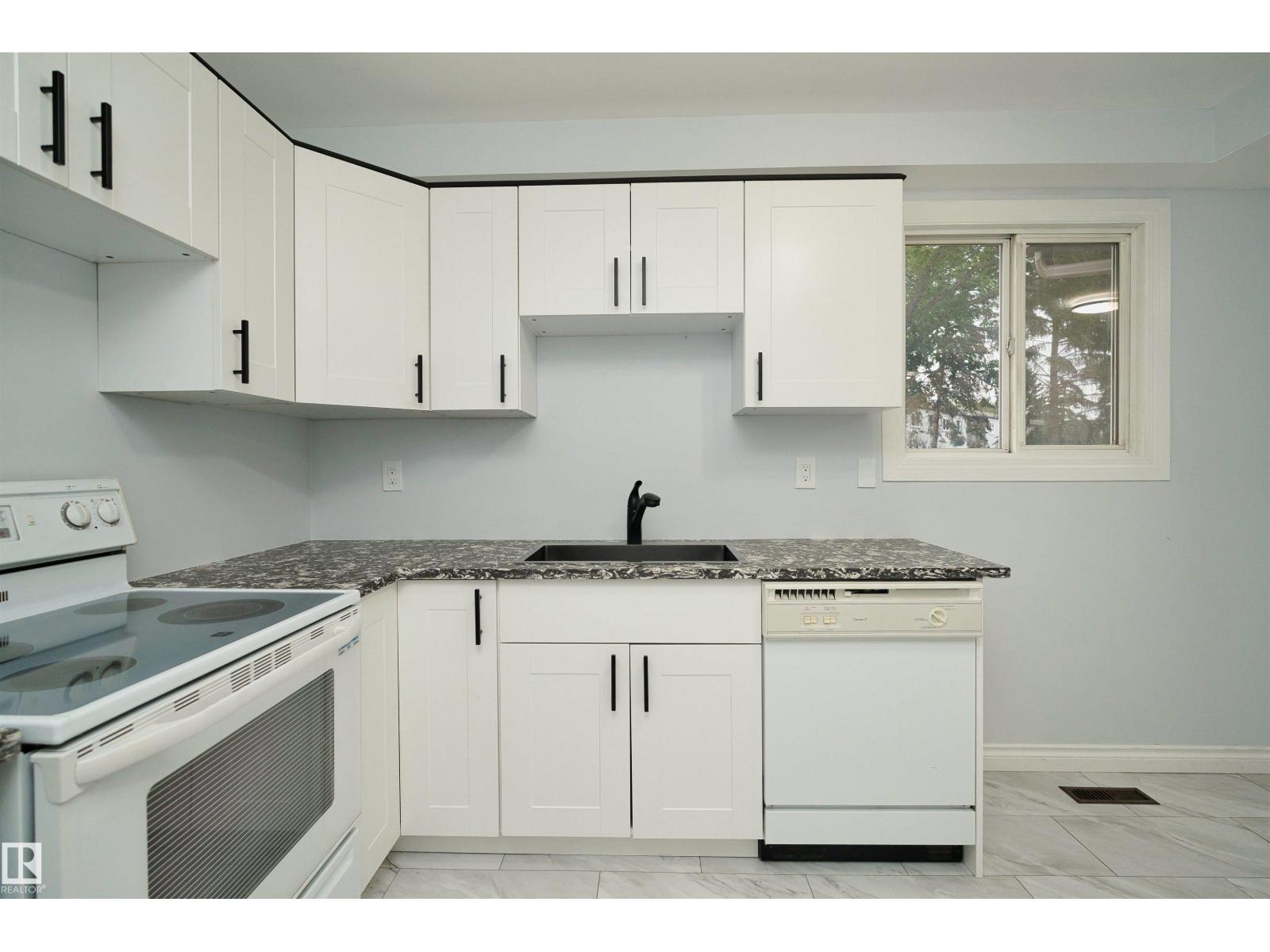 1679 LAKEWOOD RD NW NW, Meyonohk, Edmonton photo 4