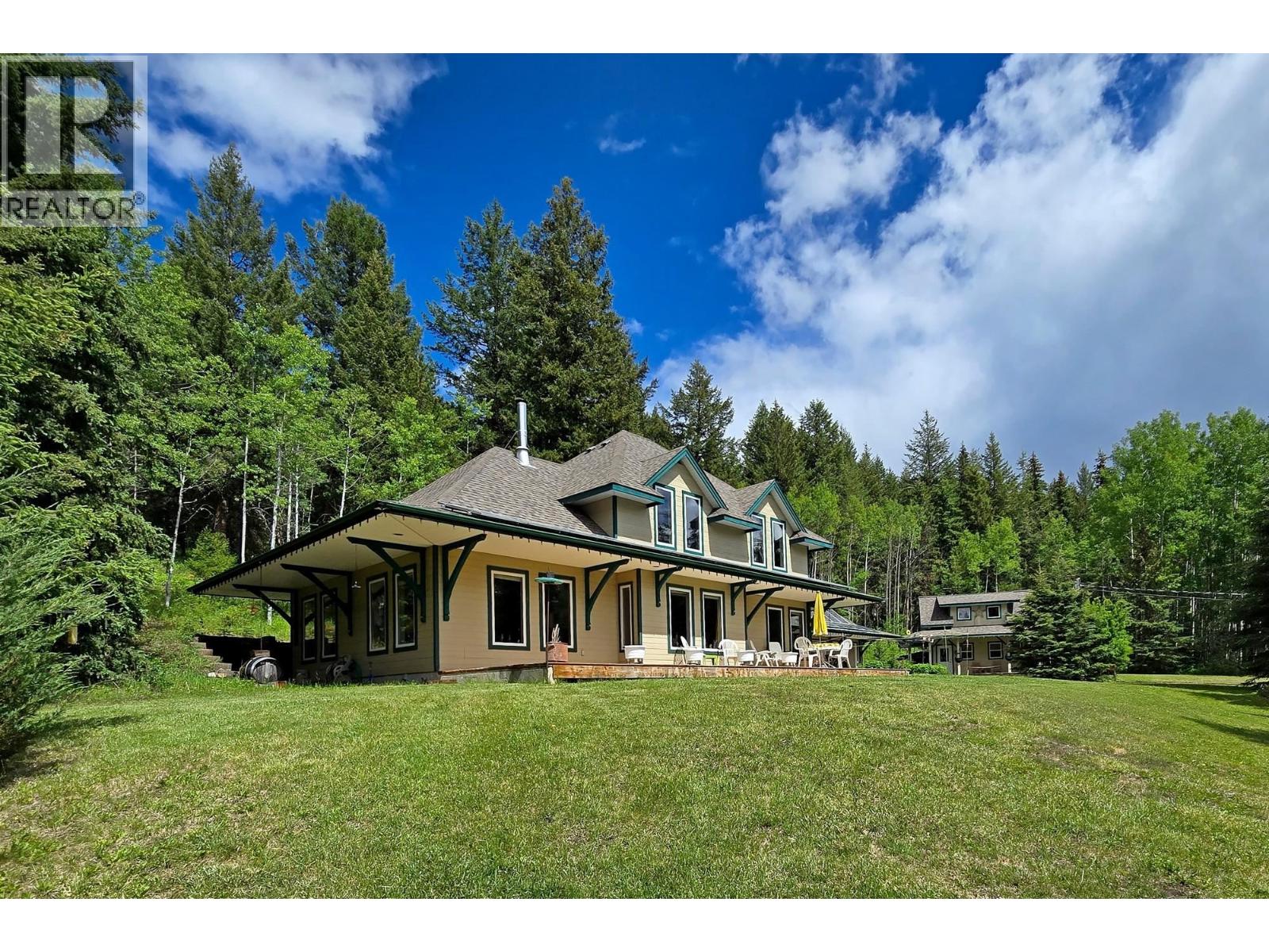 2842 PIONEER CRESCENT - 1