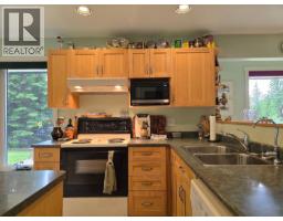 2842 Pioneer Crescent, 150 Mile House, BC V0K2G0 Photo 11
