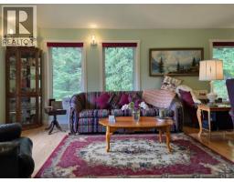 2842 Pioneer Crescent, 150 Mile House, BC V0K2G0 Photo 18