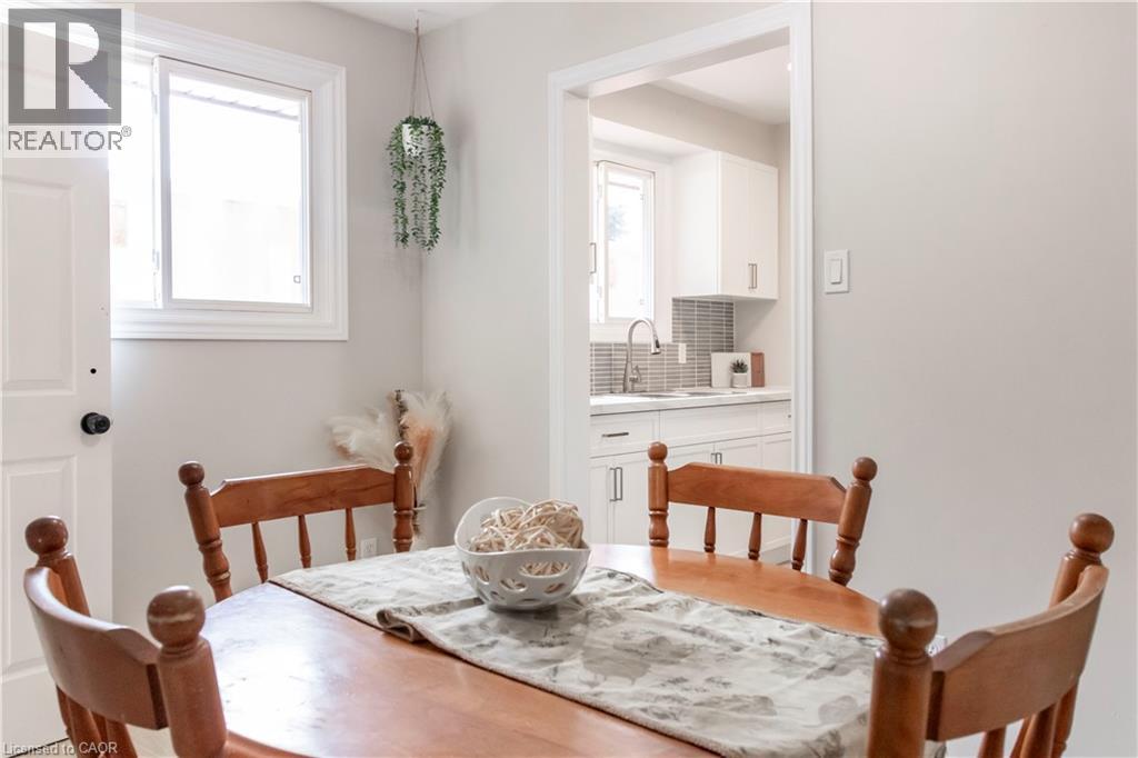 140 ARROWHEAD Crescent - Image 16