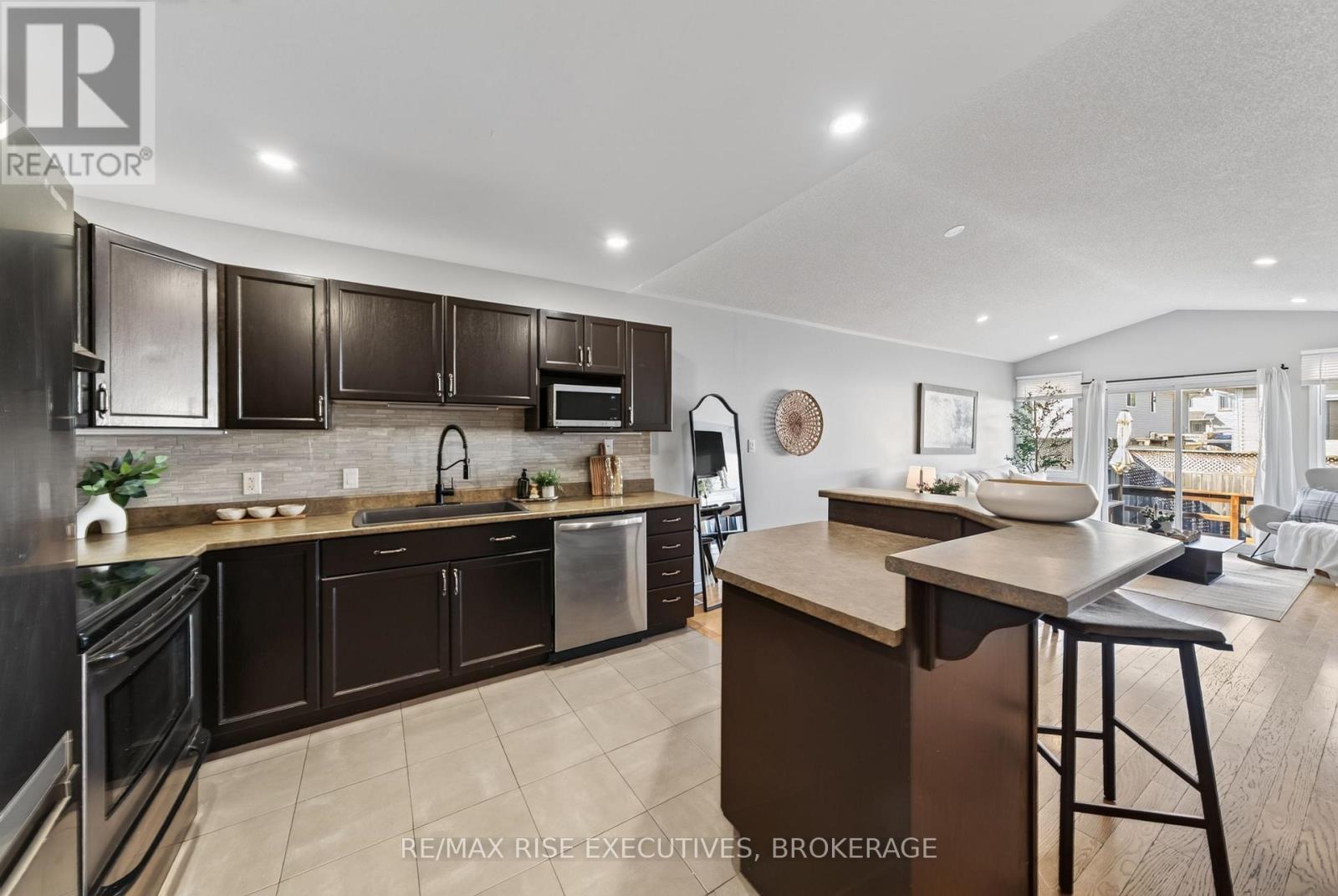 2030 SWANFIELD STREET - Image 20