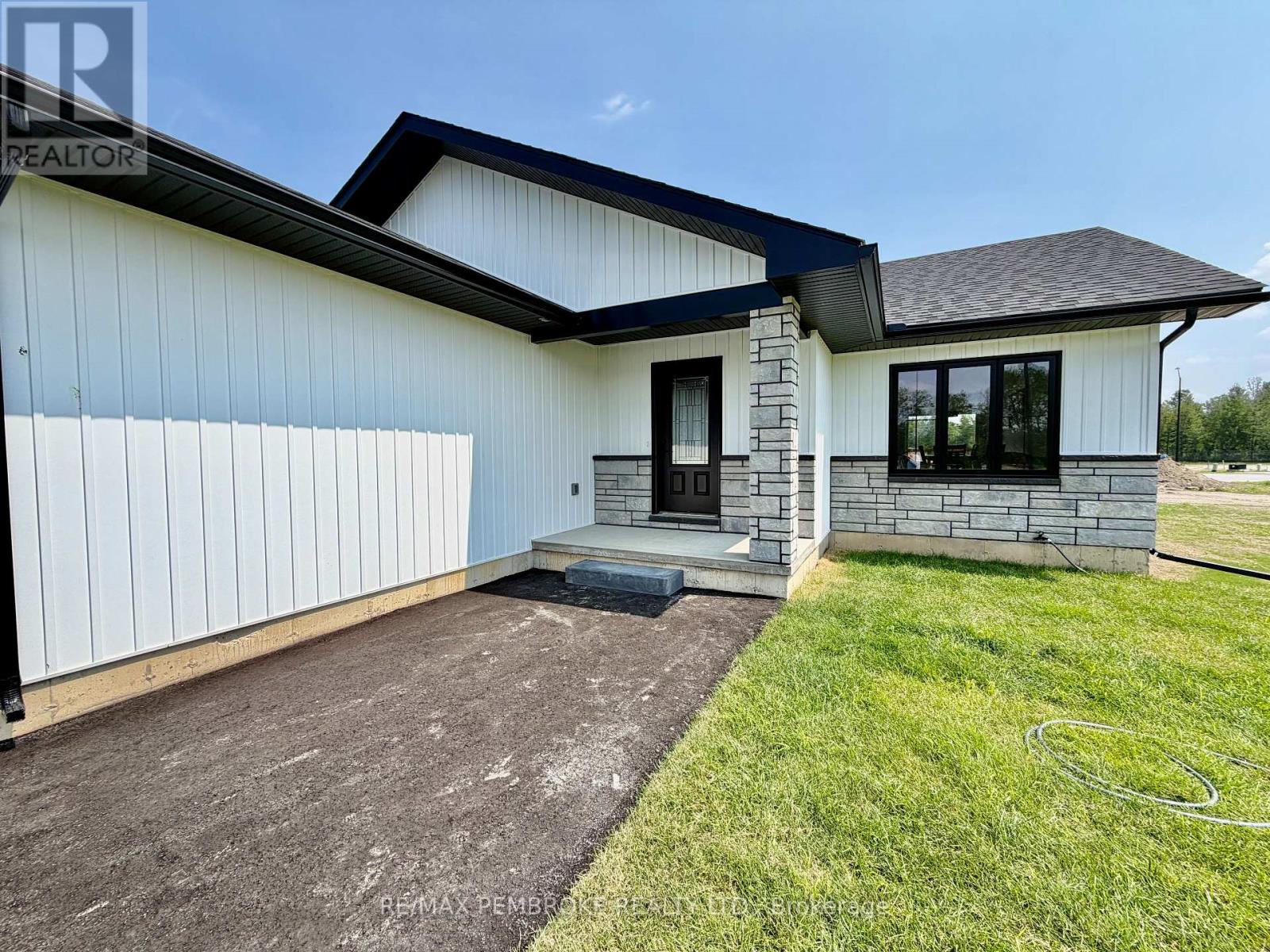62 EDDY CRESCENT, Pembroke — photo 3