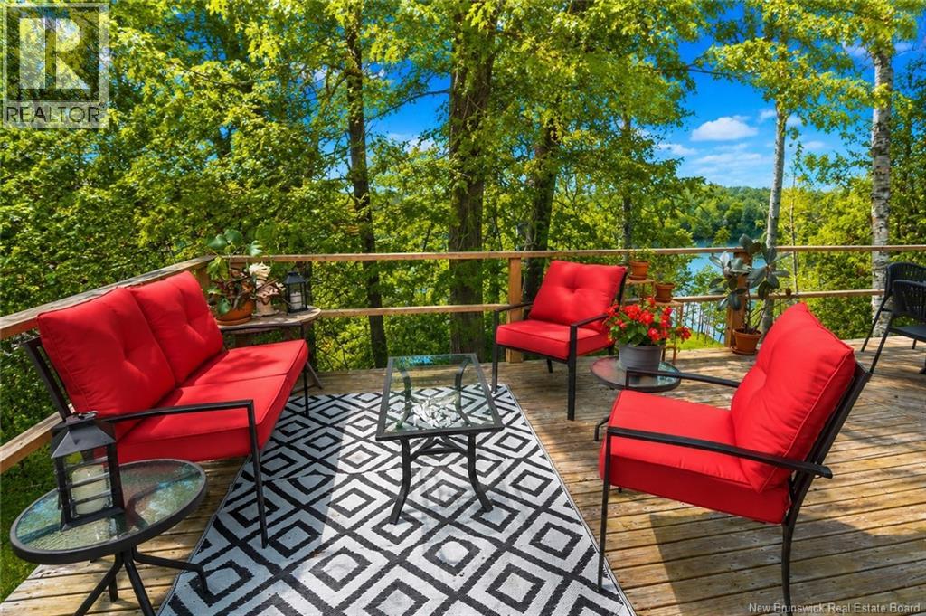 110 Woodbine Lane - 8