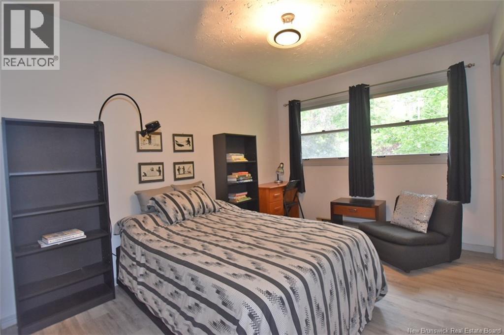 110 Woodbine Lane - 26