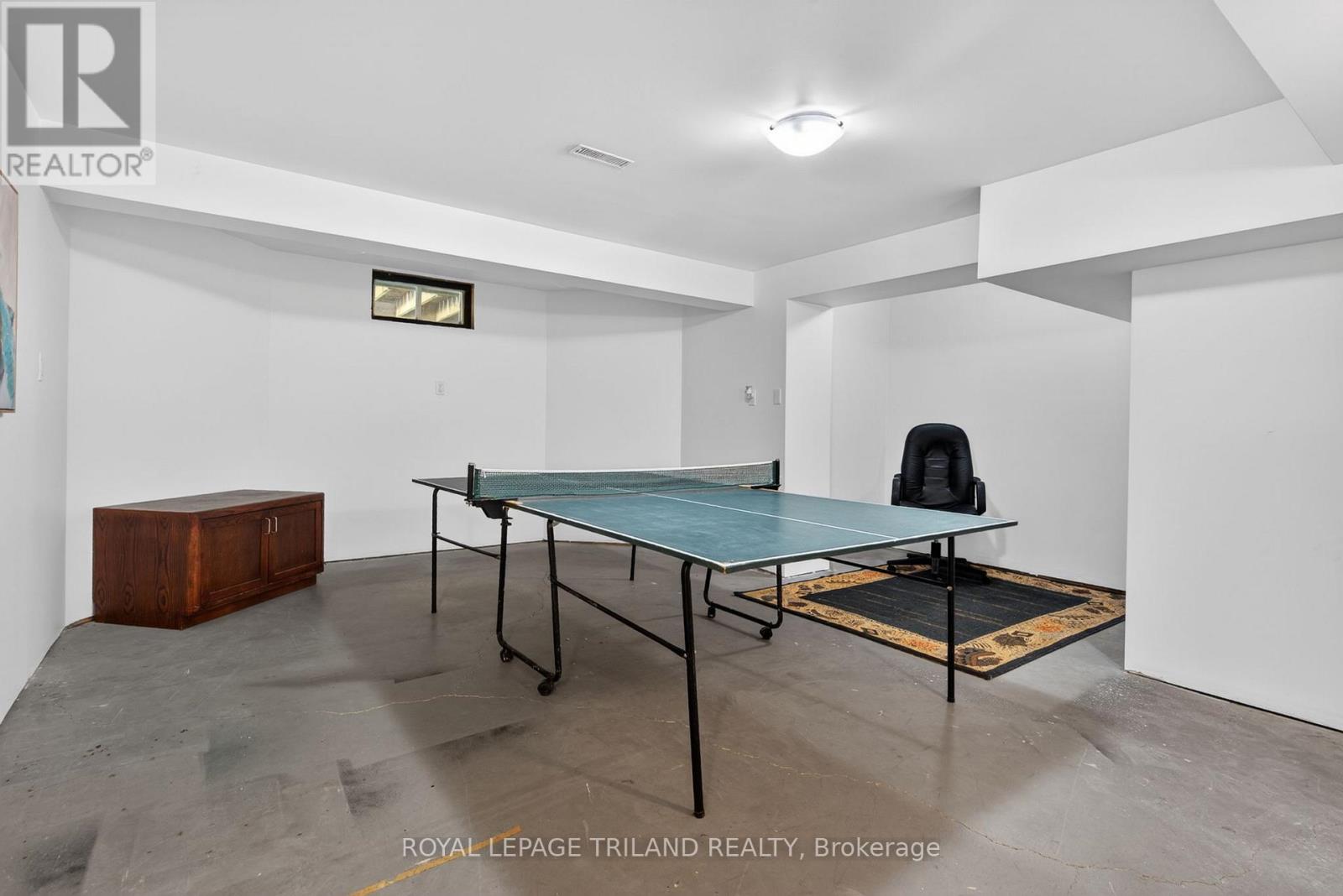 83 BLACKBURN CRESCENT - 37