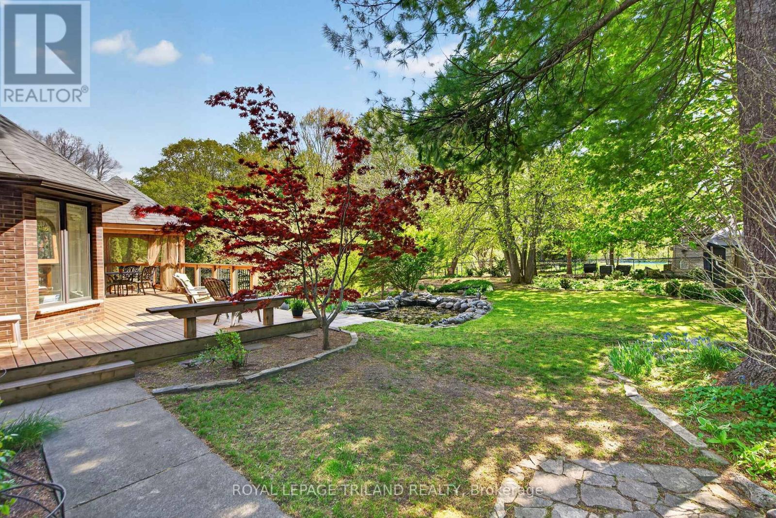 83 BLACKBURN CRESCENT - 39