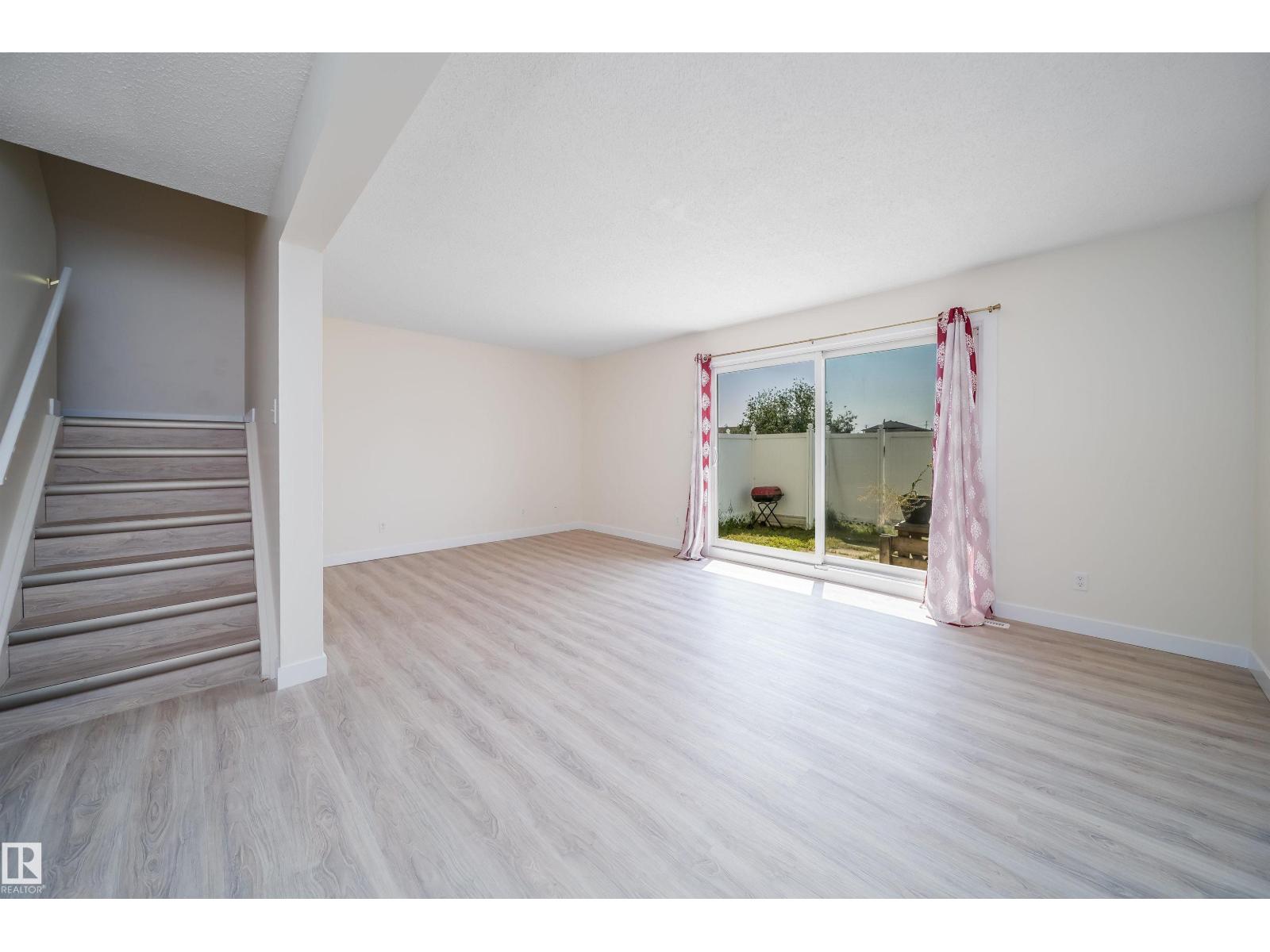 11432 139 AV NW - 15