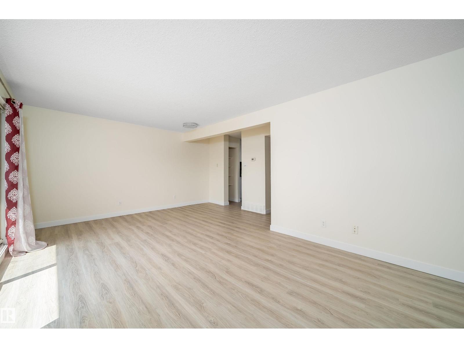 11432 139 AV NW - 17