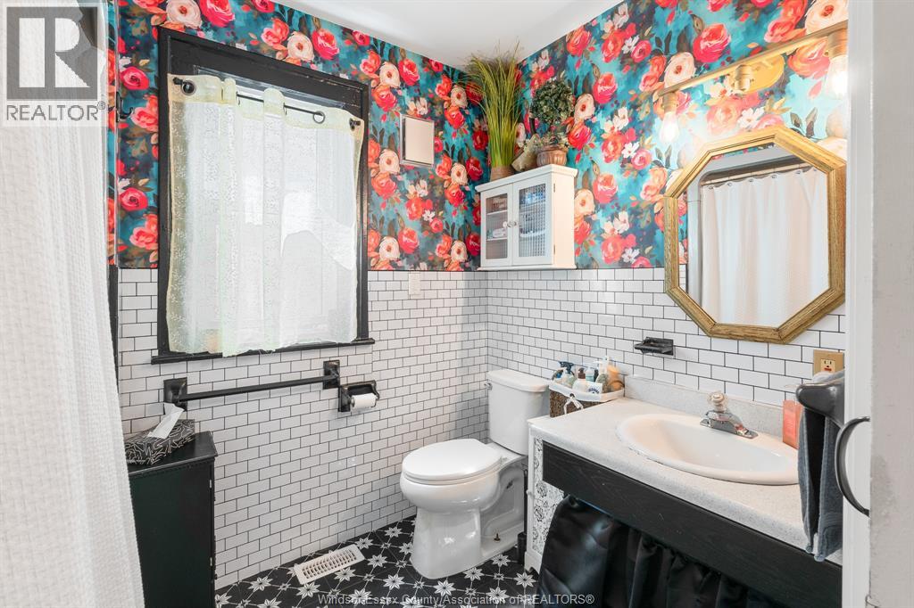 1220 BRUCE AVENUE - 11