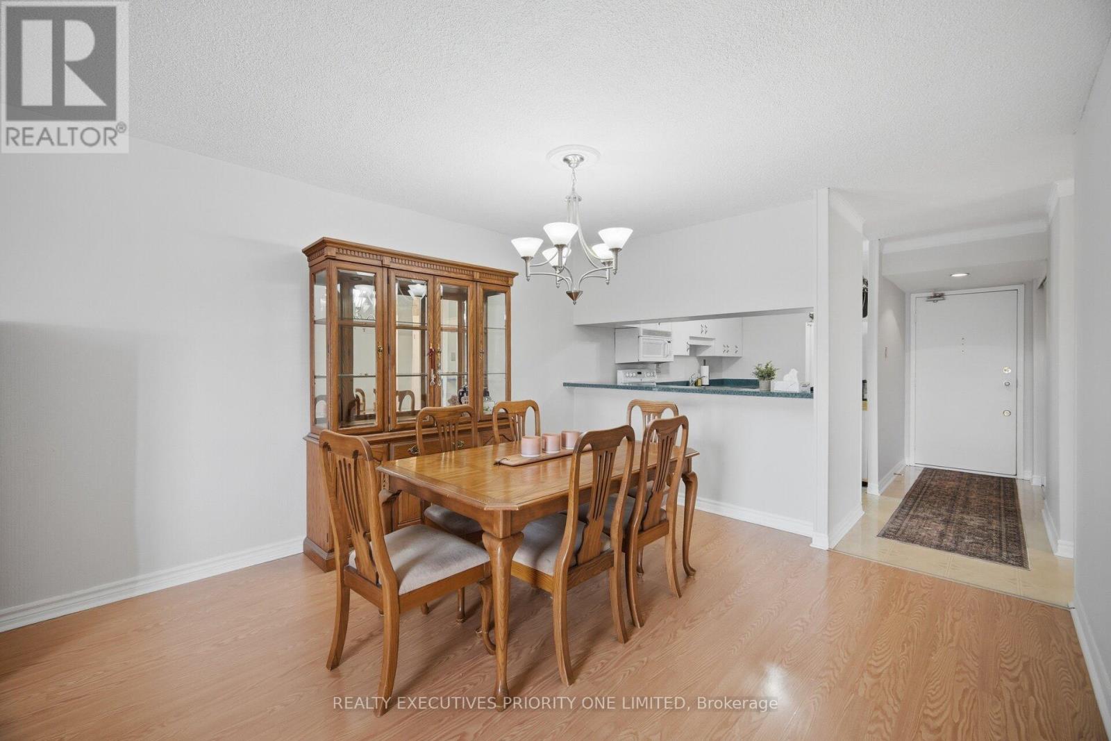 #1013 10 MARTHA EATON WAY - 11
