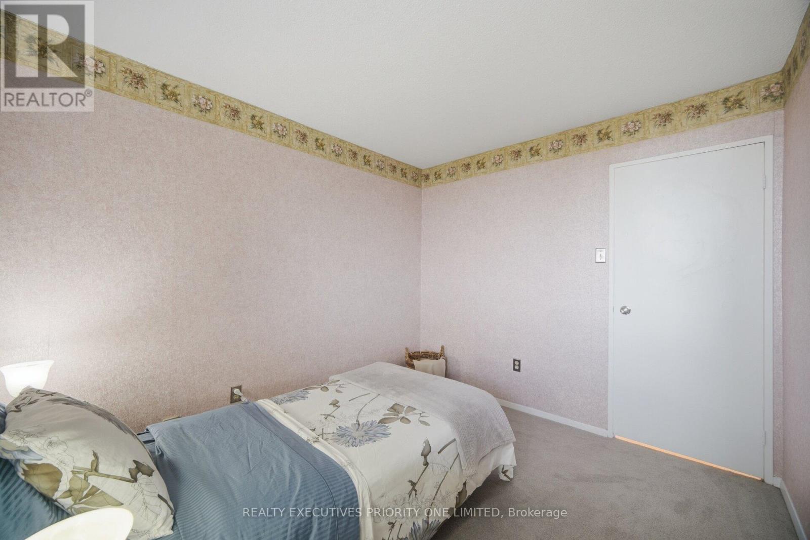 #1013 10 MARTHA EATON WAY - 25
