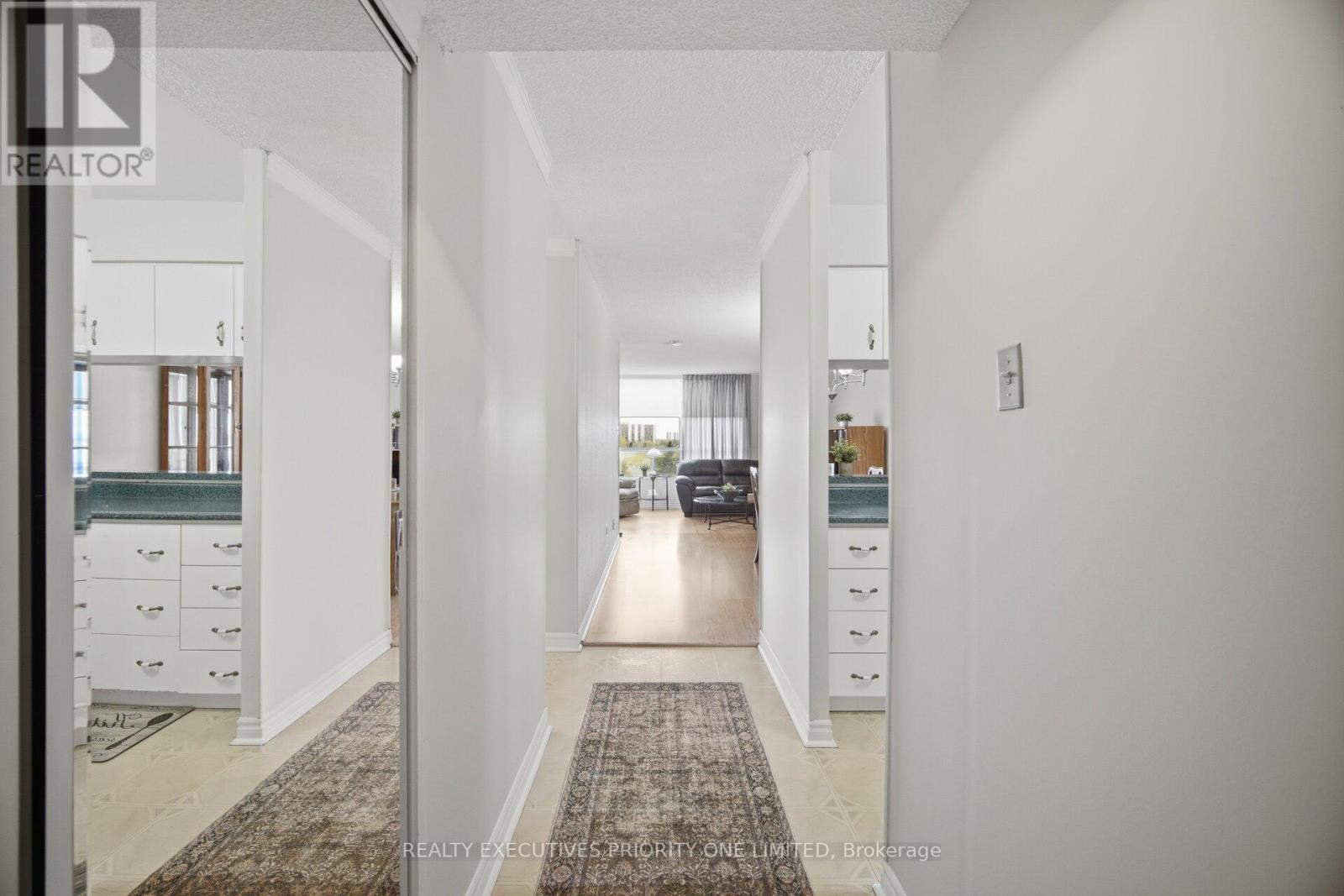 #1013 10 MARTHA EATON WAY - 7