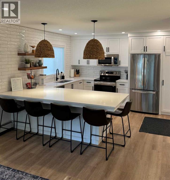 4415 Lakeshore Drive, Sylvan Lake