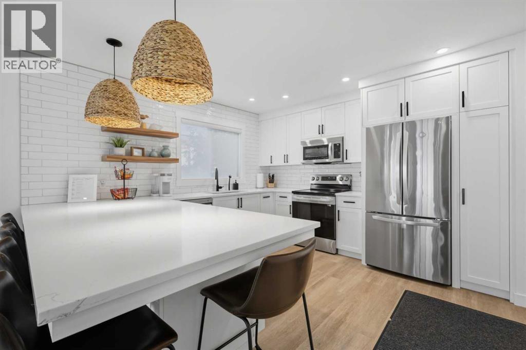 4415 Lakeshore Drive, Sylvan Lake