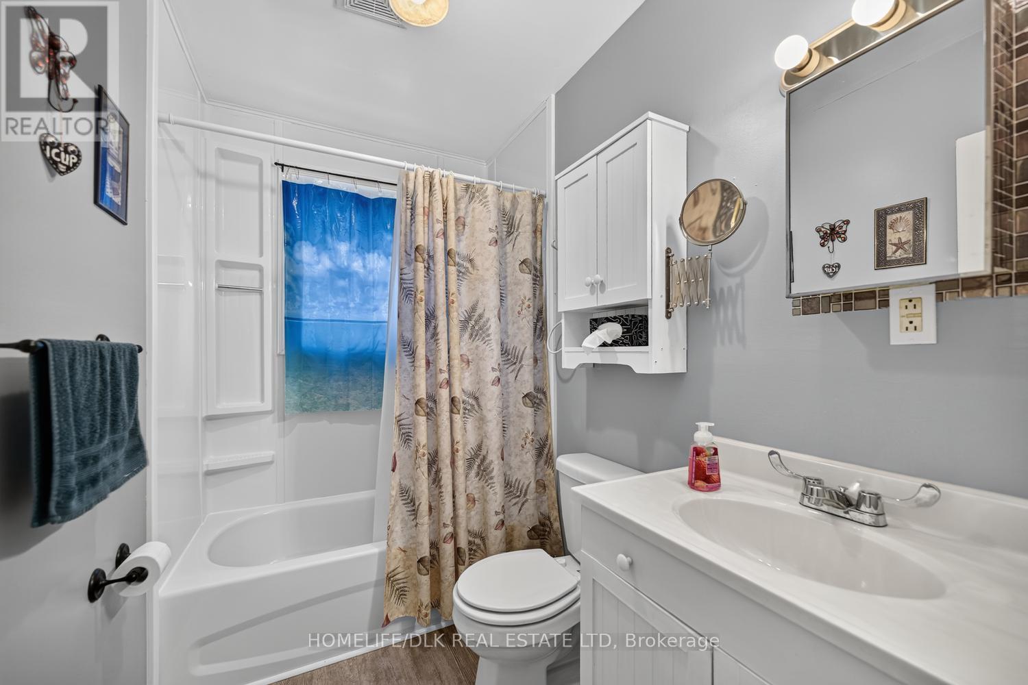 2257 DUNDAS STREET - 15