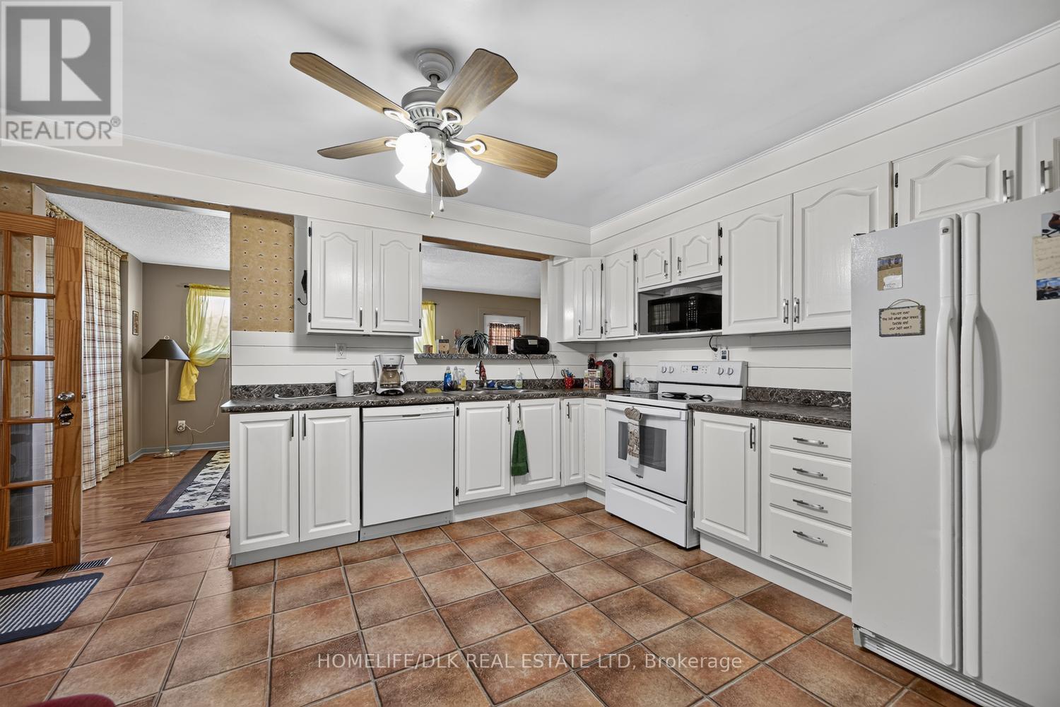2257 DUNDAS STREET - 18