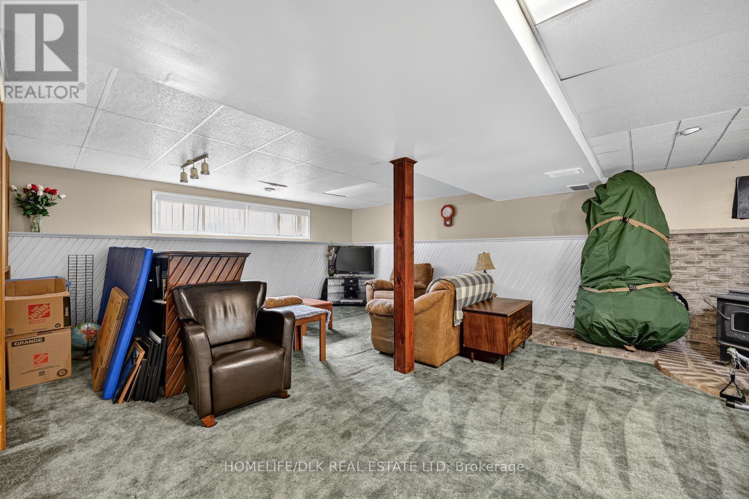 6 KIMBERLEY CRESCENT - 22