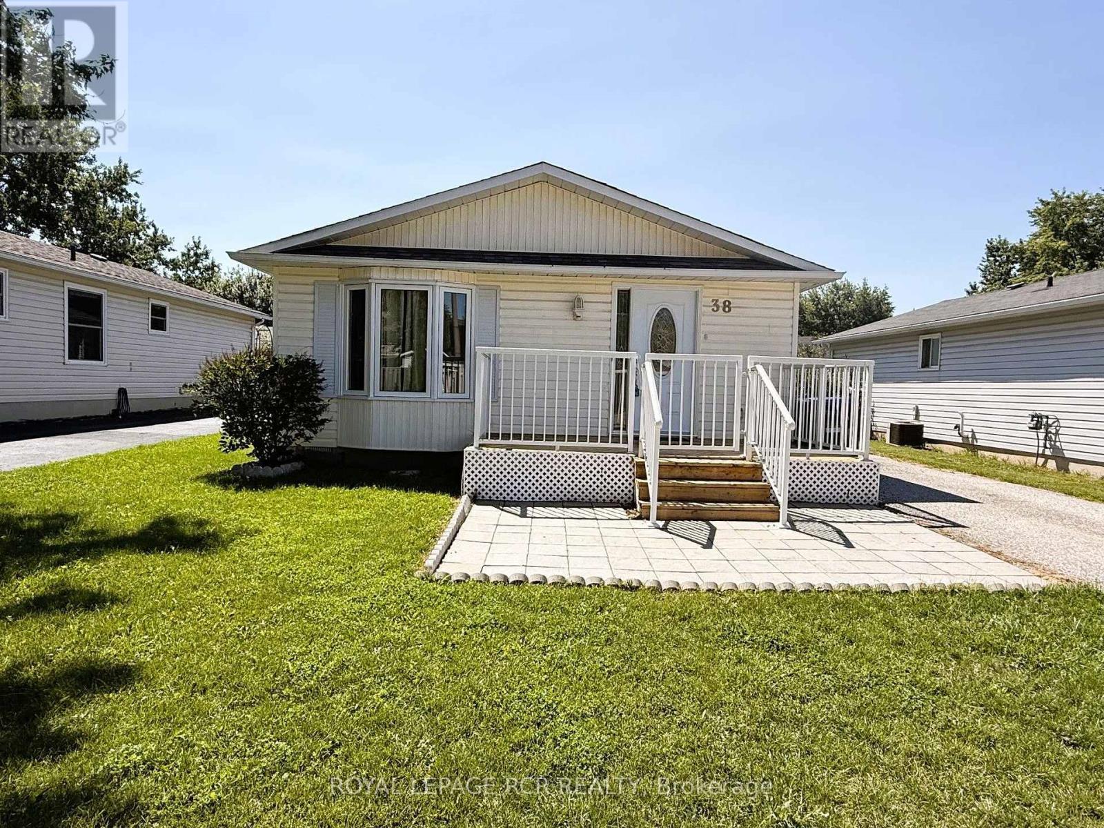 38 ROYAL OAK DRIVE - 1