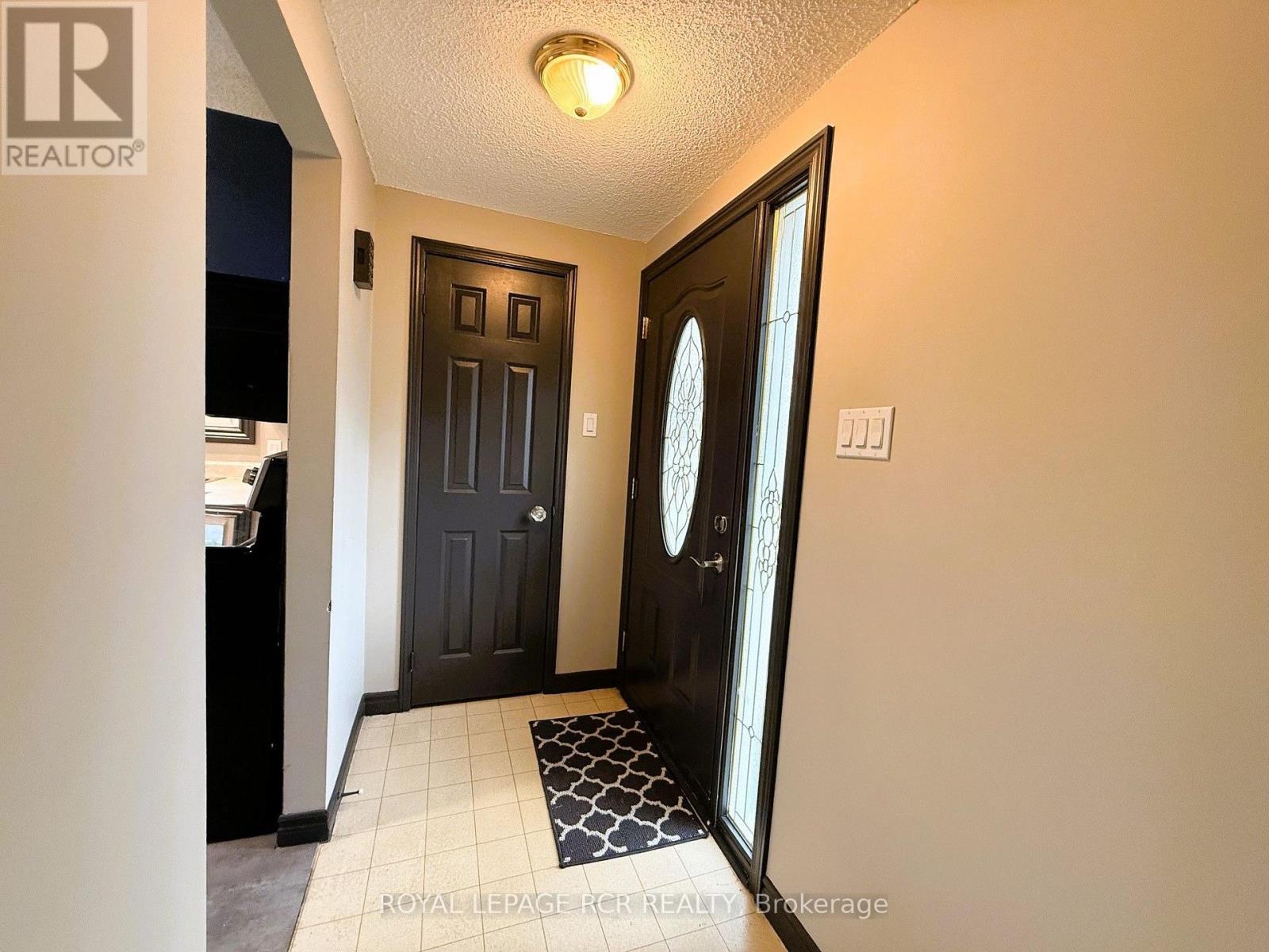 38 ROYAL OAK DRIVE - 8