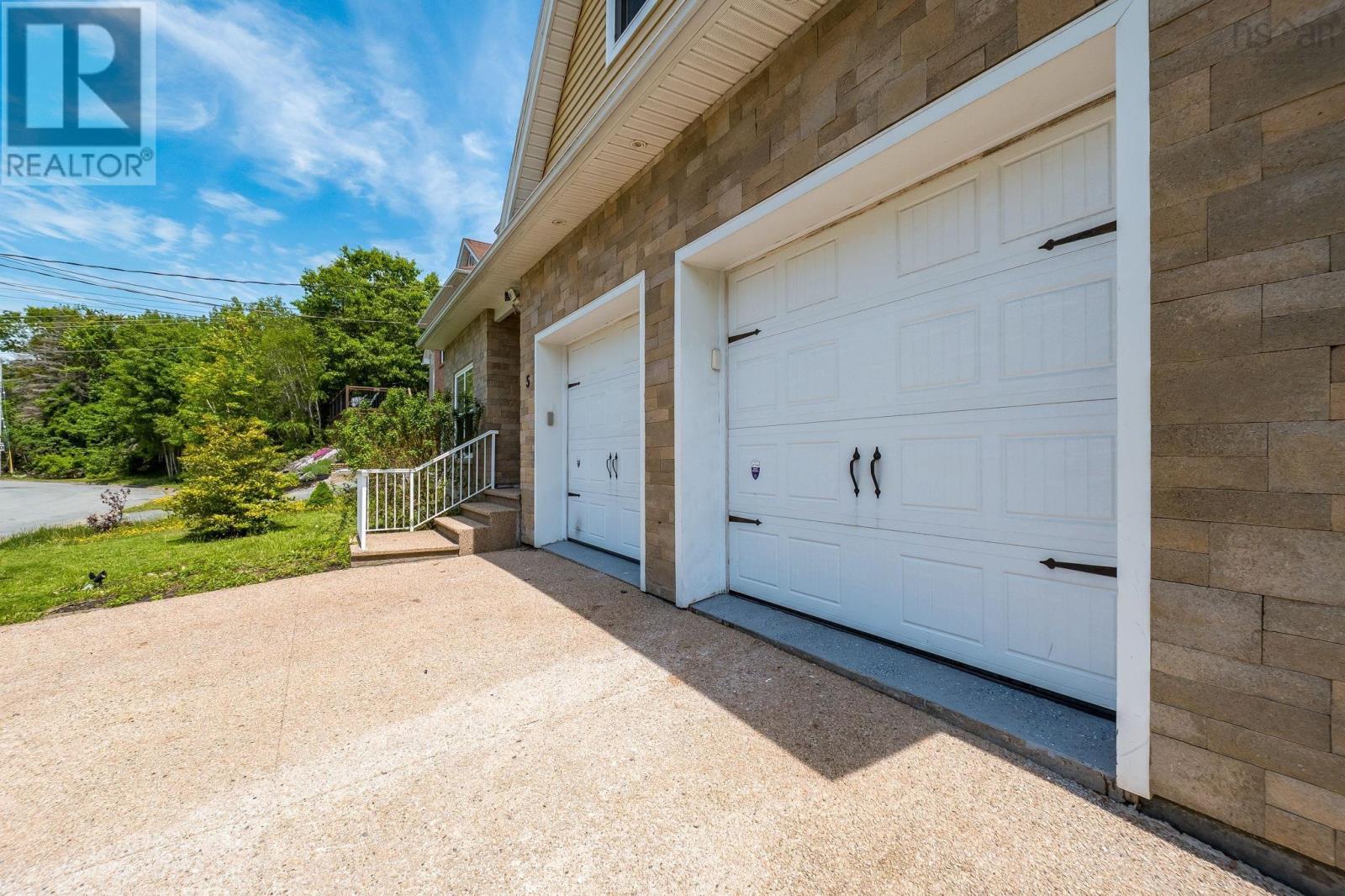 5 Brentwood Drive, Bedford — photo 3