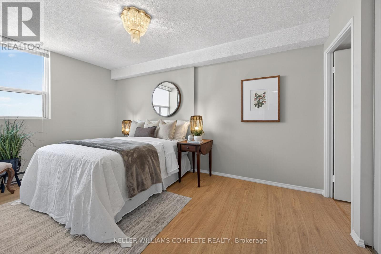#904 700 DYNES ROAD - 19