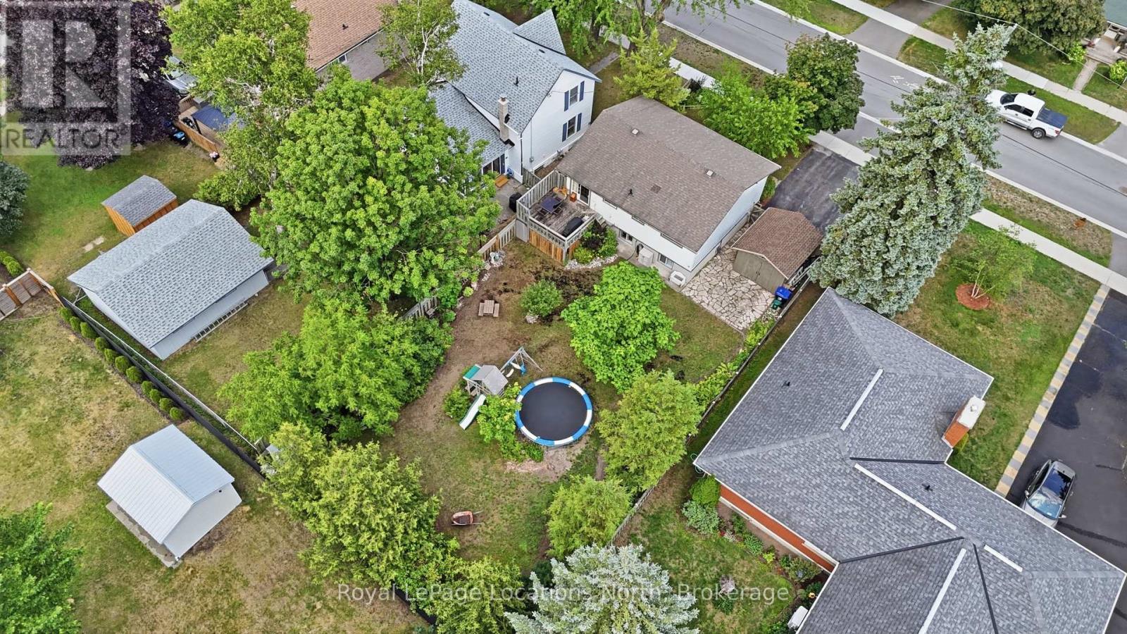 488 MAPLE STREET - 43