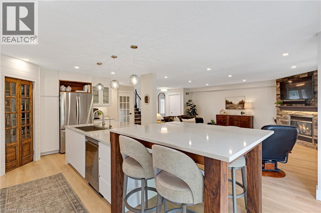 142 DEER RIDGE Drive - 14