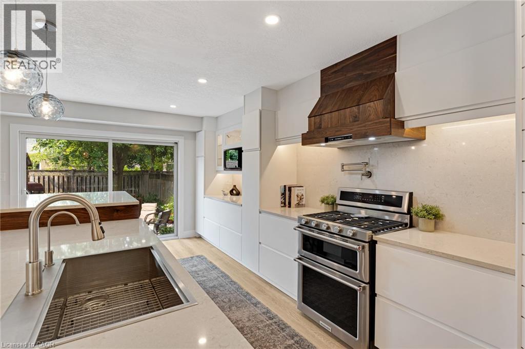 142 DEER RIDGE Drive - 13
