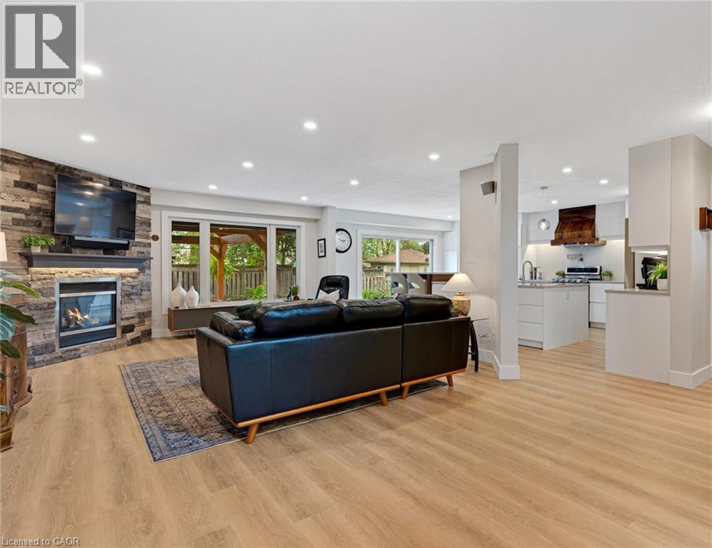 142 DEER RIDGE Drive - 6