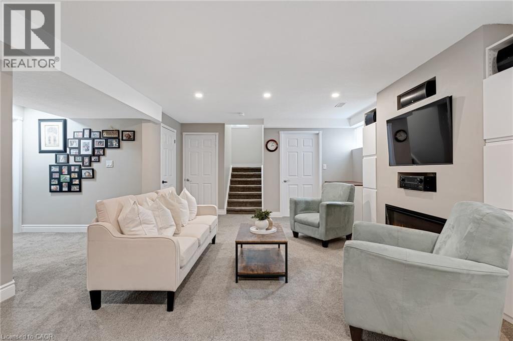 142 DEER RIDGE Drive - Image 30