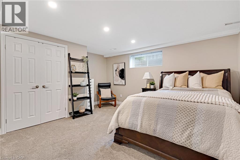 142 DEER RIDGE Drive - 33