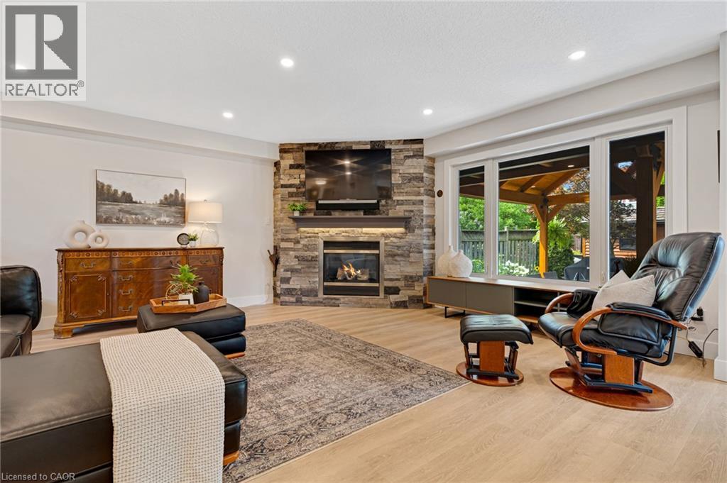 142 DEER RIDGE Drive - Image 7