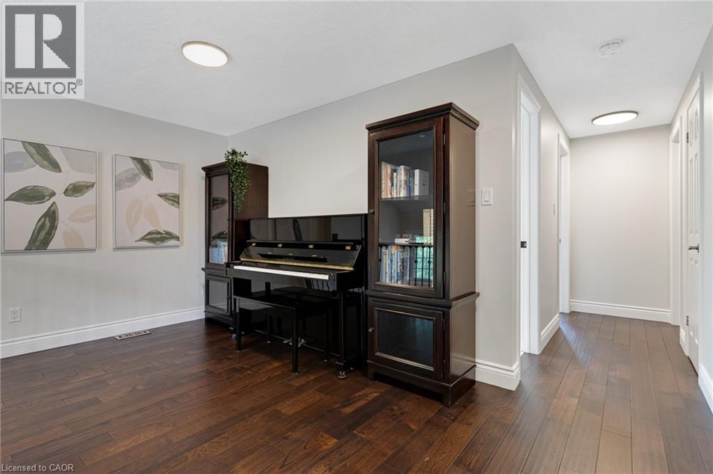 142 DEER RIDGE Drive - Image 20