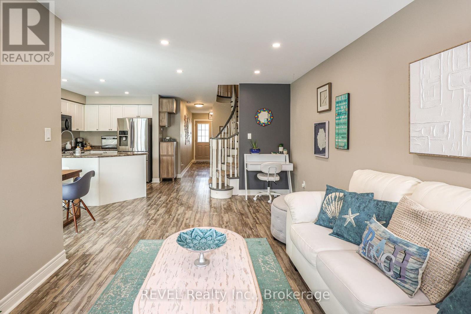 12 COLONEL LYALL STREET - 16